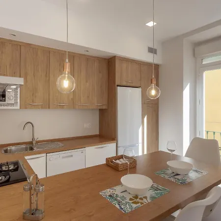Rd Aparcamiento Incluido Triana Luminoso Comodo Apartamento 2bd 2bth Apartment