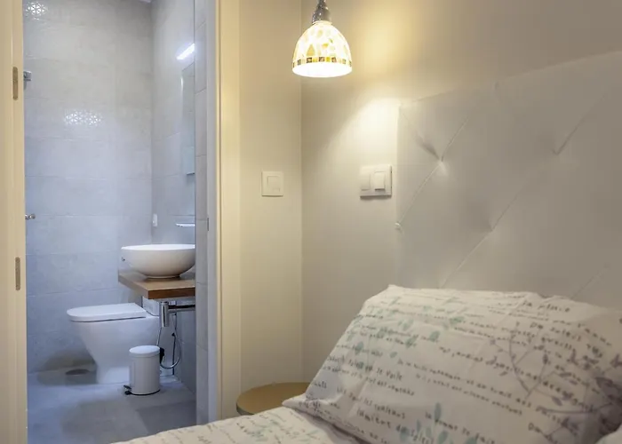 Rd Aparcamiento Incluido Triana Luminoso Comodo 2bd 2bth Lejlighed