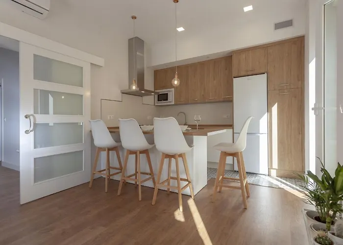 Lejlighed Rd Aparcamiento Incluido Triana Luminoso Comodo 2bd 2bth *