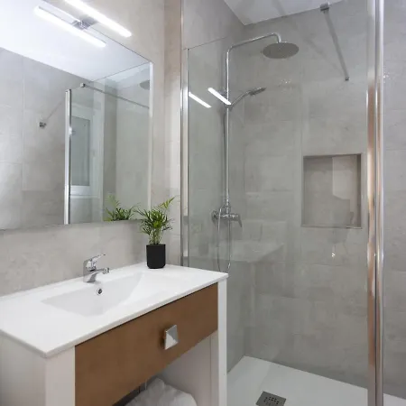 Rd Aparcamiento Incluido Triana Luminoso Comodo 2bd 2bth